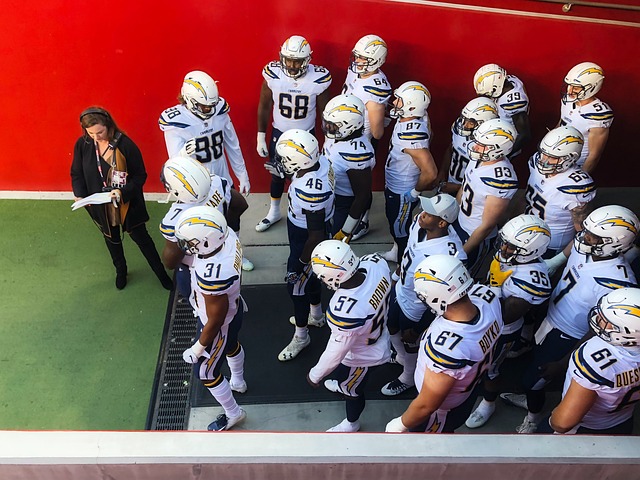 甚至是场外 甚至是场外